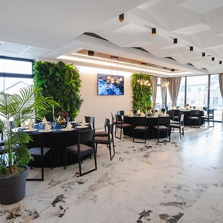 Hotel Nest Bijeljina Buitenkant foto