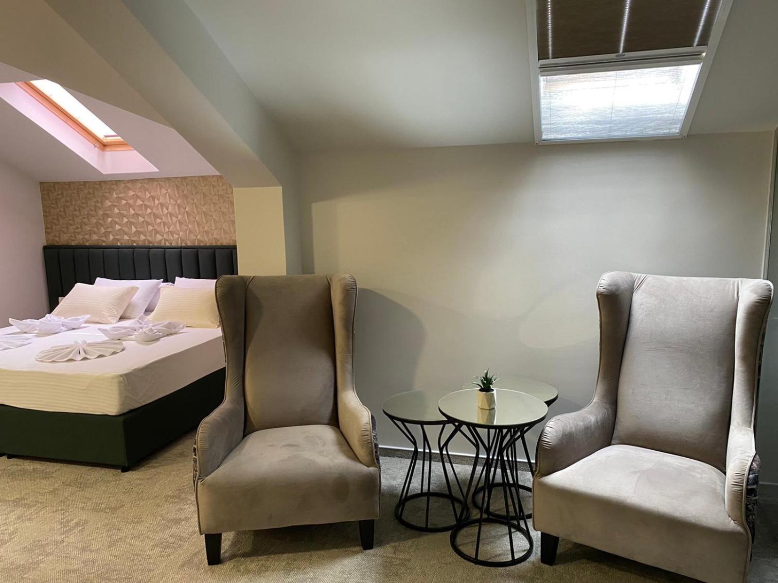 Hotel Nest Bijeljina Buitenkant foto