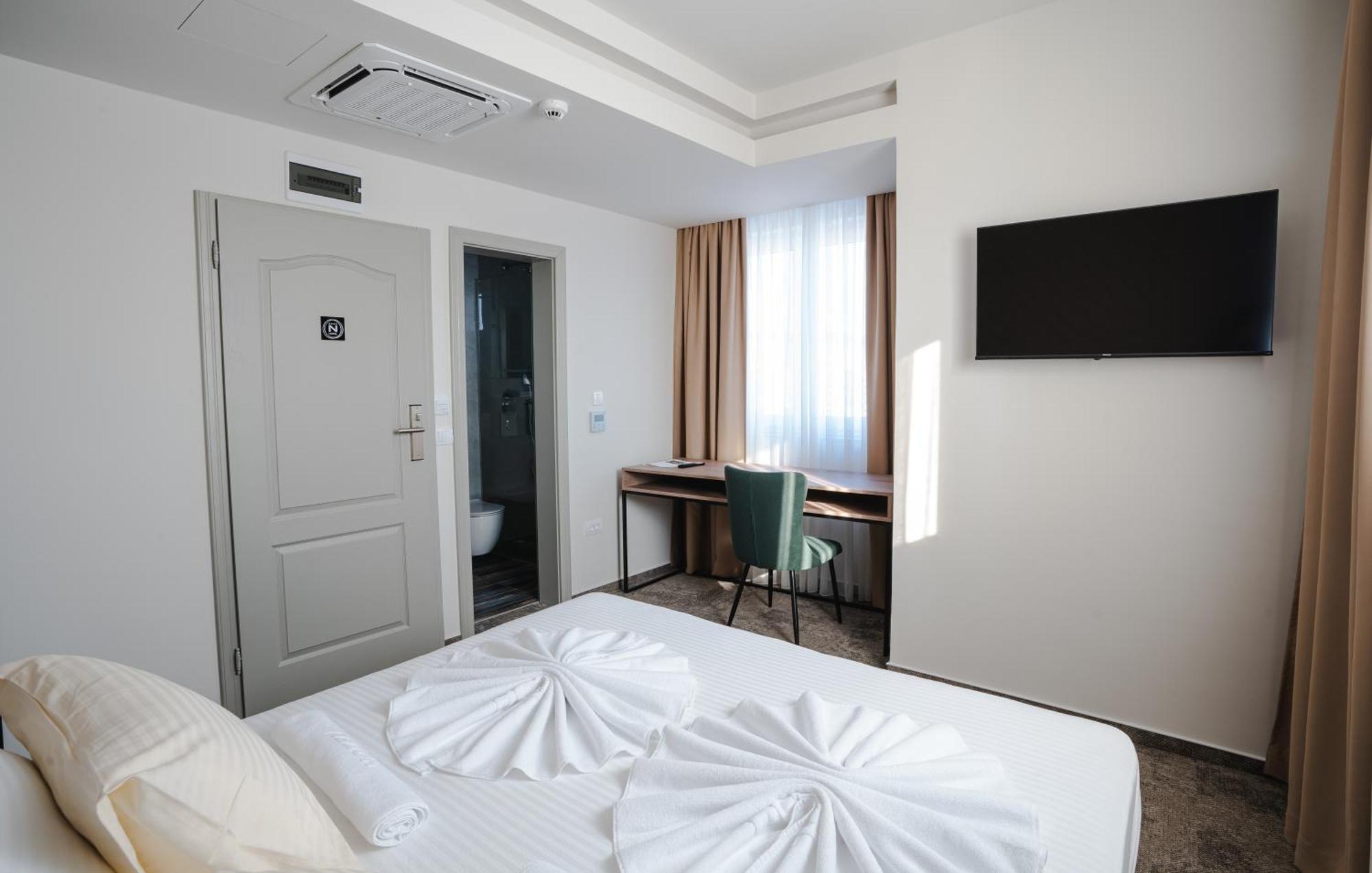 Hotel Nest Bijeljina Buitenkant foto