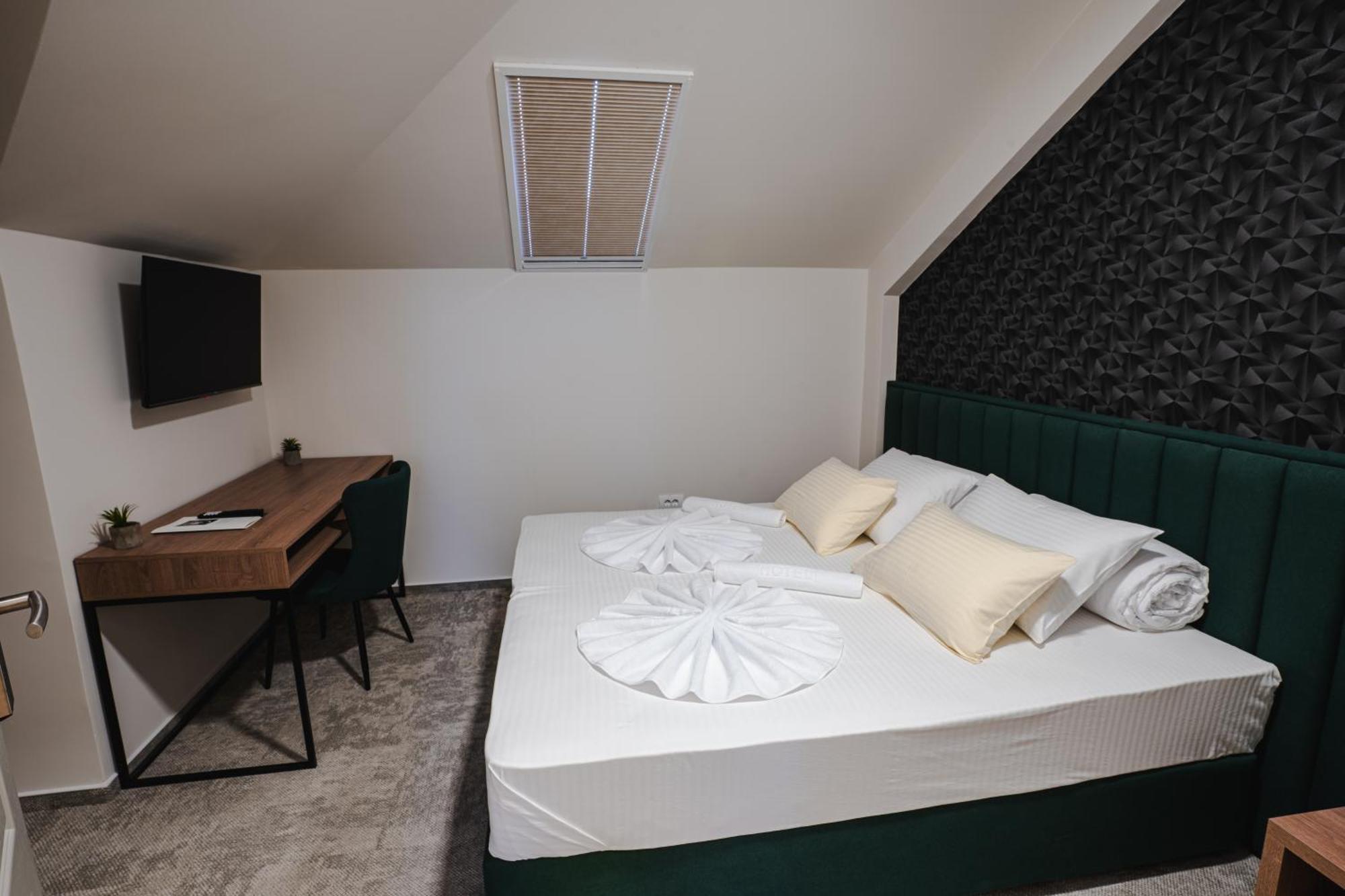 Hotel Nest Bijeljina Buitenkant foto