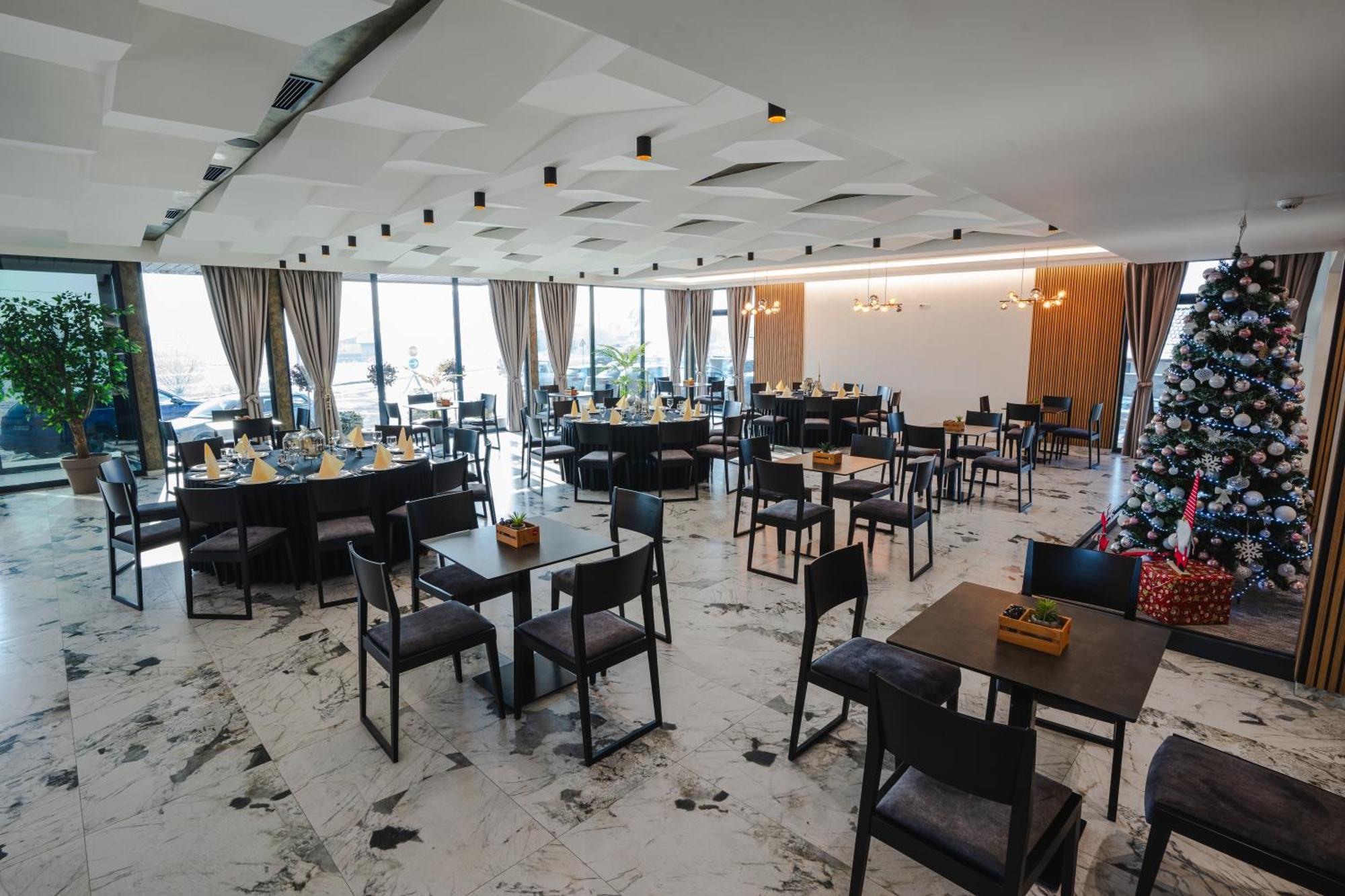 Hotel Nest Bijeljina Buitenkant foto
